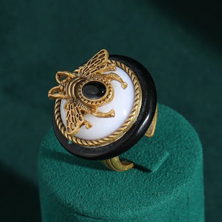 Vintage Gold-Plated Bee Floral Ring with Black Imitation Onyx & Enamel Inlay - Luxury Women's Jewelry for Formal Occasions