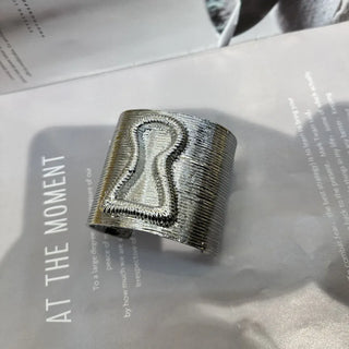 Keyhole Metal Plated Cuff Bracelet Fashion Jewelry Gorgeous Open Bracelet Accessory