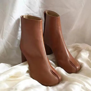 2026 Autumn Winter Soft Leather Split toe Tabi Women Ankle Boots Fashion Zip Thick High heels Chelsea Chunky Shoes Short Booties